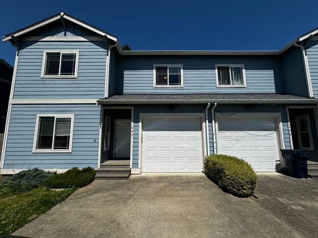 Building Photo - 3 Bed 2.5 Bath Lynden Townhome Unit A