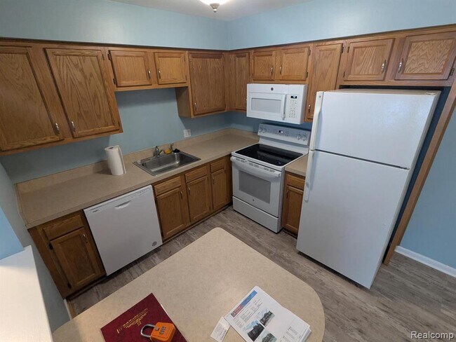 Photo - 6194 Richards Dr