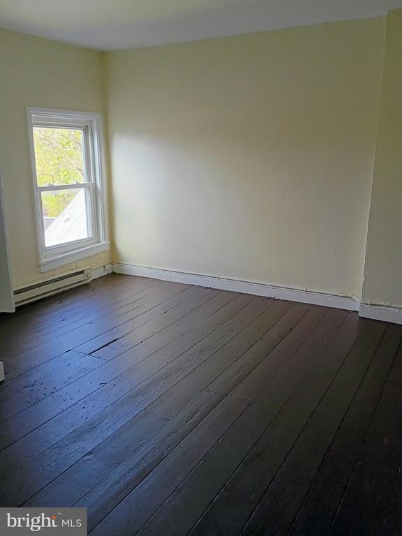 Photo - 309 E Main St
