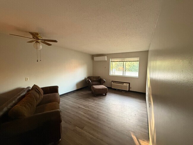 Photo - 500 S 3rd Ave