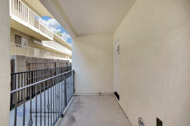 Photo - 3222 W. 139th St.