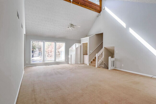 Photo - 2175 Wenlok Trail