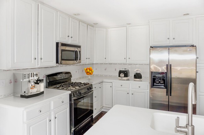 Luxury 3 Bed / 2 Bath Home in Villanova (R... - Luxury 3 Bed / 2 Bath Home in Villanova (R...