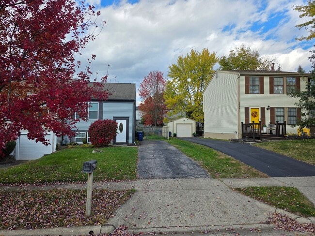 3000 Essington Dr - 3000 Essington Dr