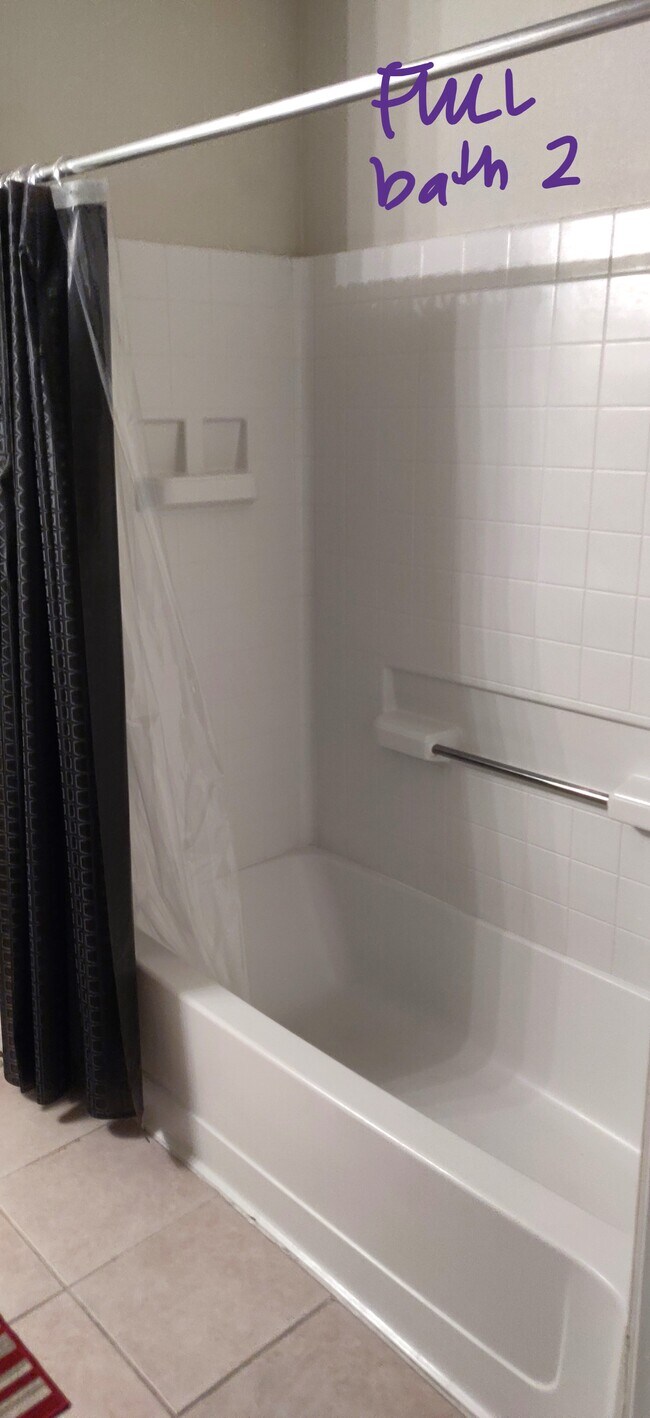 Bathtub/shower - 2287 NW 16th Ter