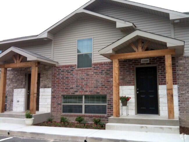Building Photo - Coming Soon: 2 Bedroom Duplex for Rent in ... Unit 18007 Loring Ln Rental
