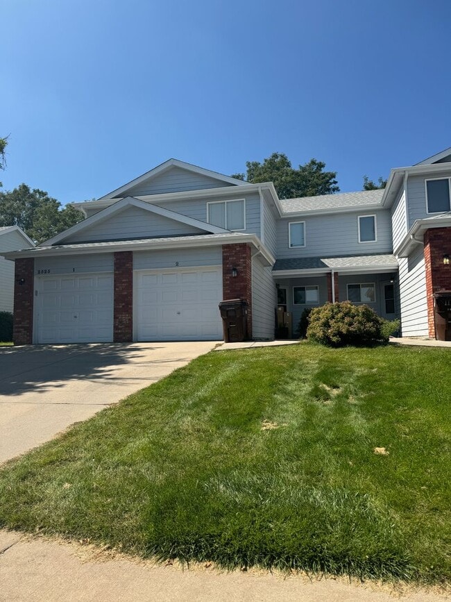 Building Photo - Stone Creek Condos- 3 Bedroom