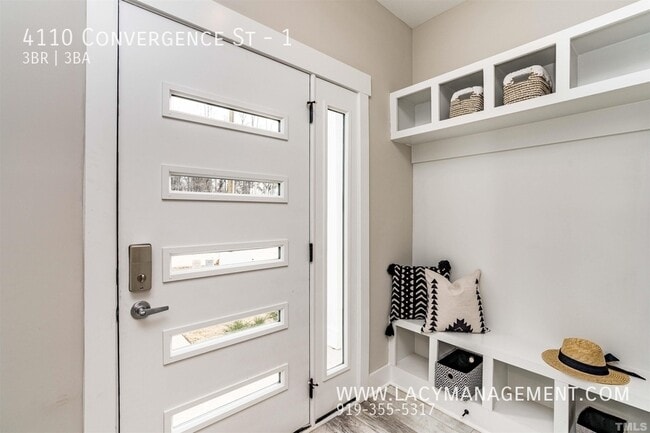 Photo - 4110 Convergence St