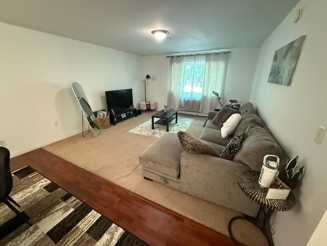 Photo - 208 Undercliff Ave Unit B6