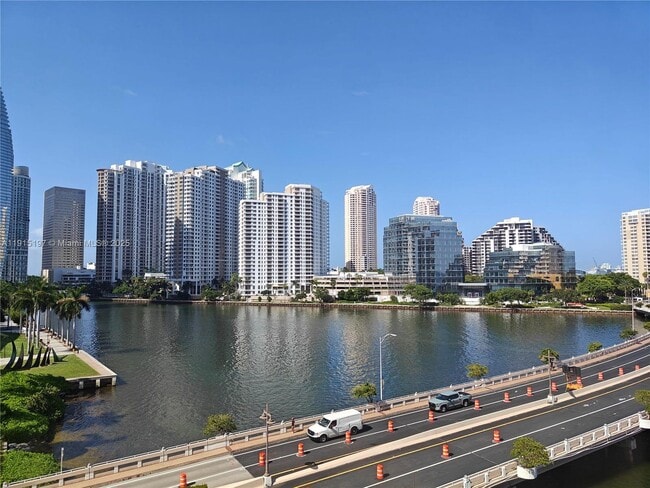 Photo - 801 Brickell Bay Dr Unit 671