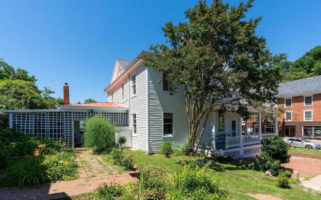 Photo - 550 Valley St