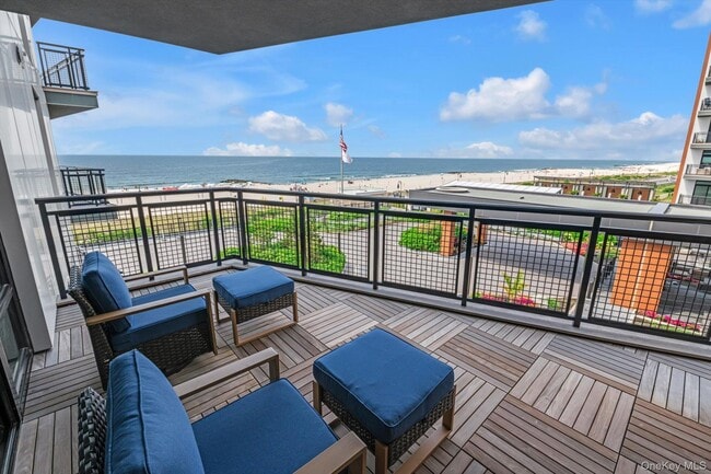 Building Photo - 140 Boardwalk Unit 503B