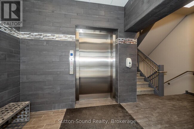 Photo - 920 1st Ave W