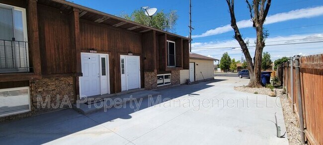 7657 W 3100 S Unidad Duplex
