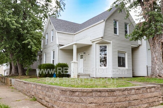 Building Photo - 300 E Michigan Unit C Rental