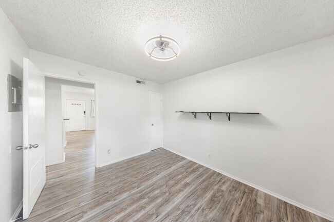 Photo - 2401 Manor Rd Unidad 123