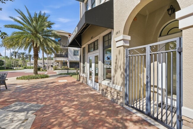 Photo - 645 Market St