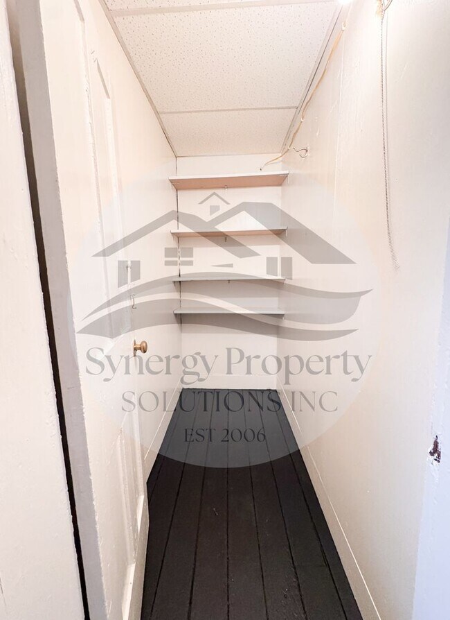 Photo - Broadway 62 - 62 1/2 Unit 62 UP