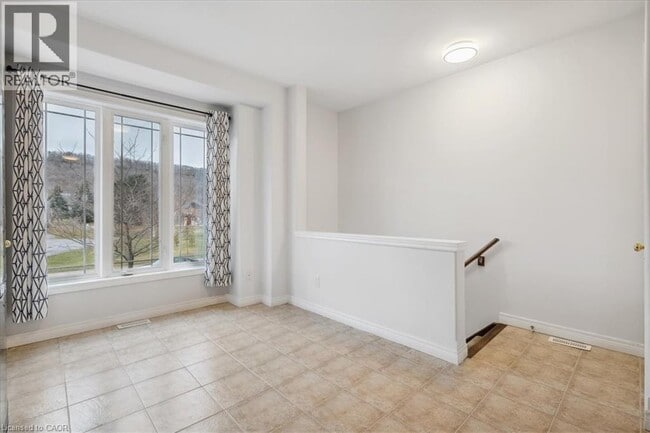 Photo - 65 Willow Ln