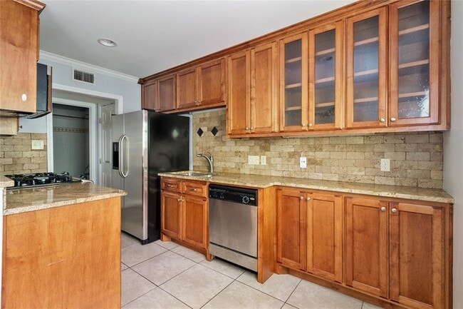 Building Photo - 407 E 45th St Unit 211 Rental