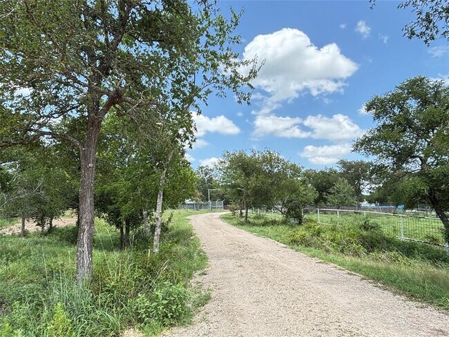 Photo - 277 Elm Forest Loop