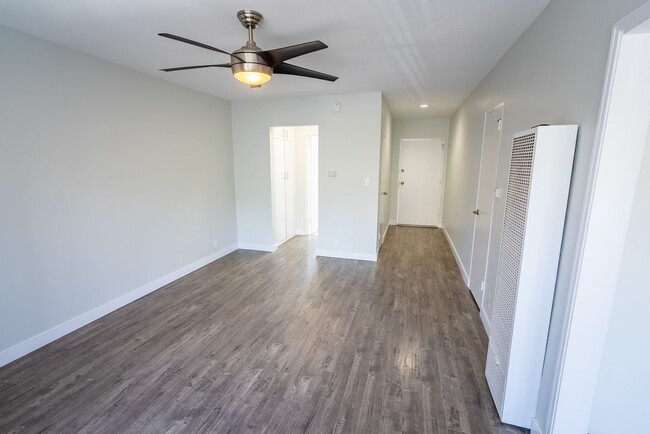 Photo - 123 California Ave