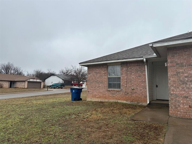 Photo - 1024 Pinebrook Dr Townhome