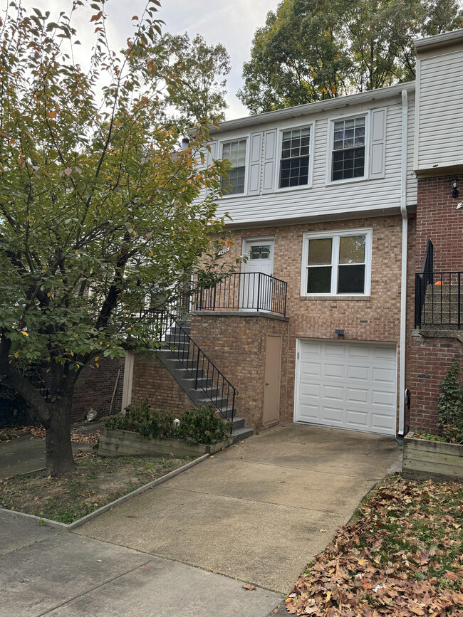 Front of house - 2422 S Oxford St Townhome