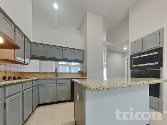 Photo - 8559 Spring Green Dr