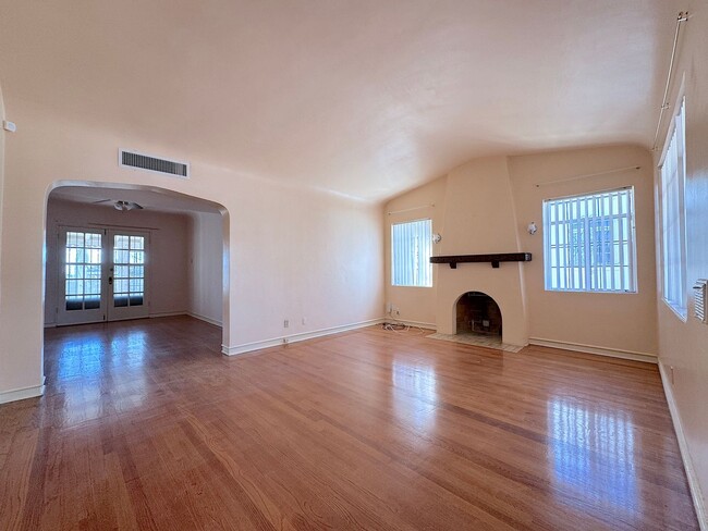 Photo - 3706 Sacramento Ave