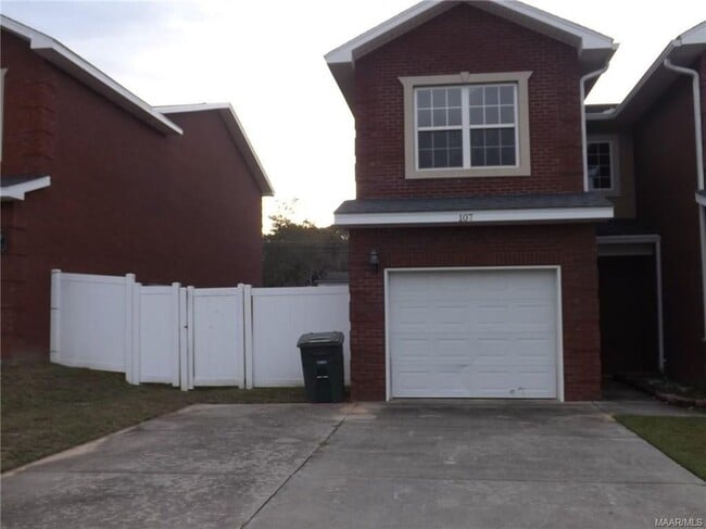 Photo - 107 Peregrine Way