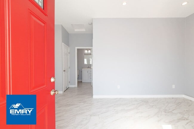 Photo - 1 Bed 1 Bath for Rent in Granada Hills