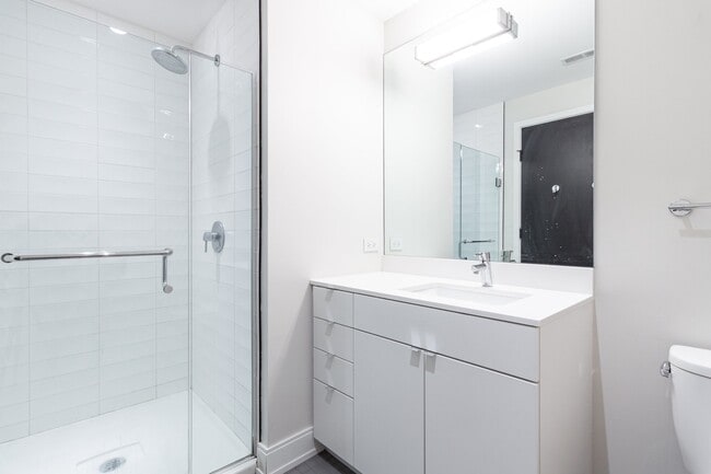 Photo - 941 W Belmont Ave Unit 941 West Belmont Avenue