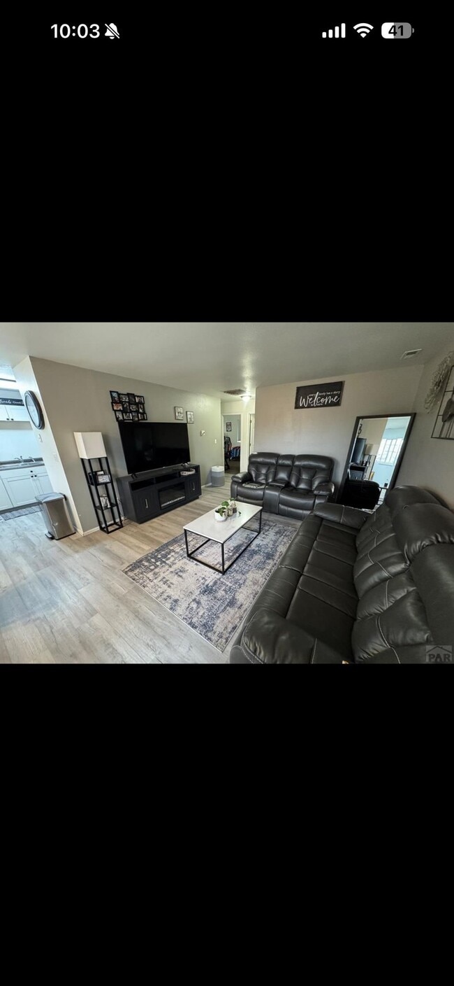 Photo - 2320 Toronto St