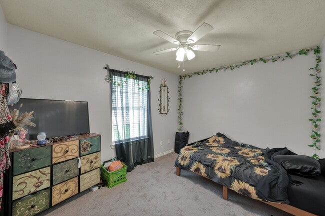 Photo - 410 Freeman Ave