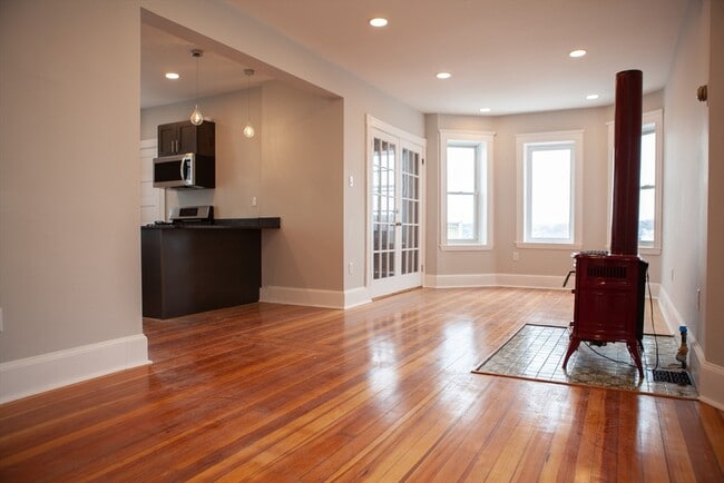 Photo - 19 Rowell St Unit 3