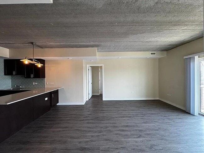 Photo - 1323 W Morse Ave Unit 708