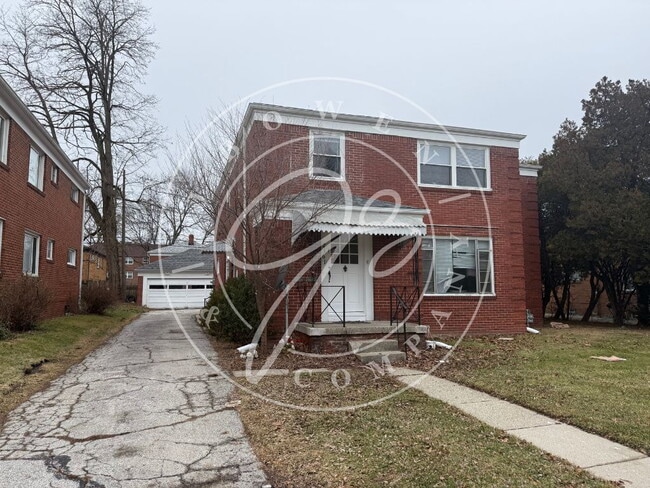 Photo - "Spacious 4-Bed Duplex in Toledo Unit 2