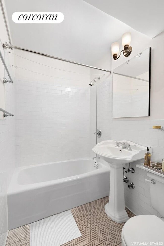 Photo - 520 E 81st St