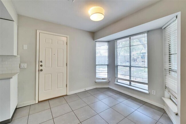 Photo - 2406 Sheri Oak Ln