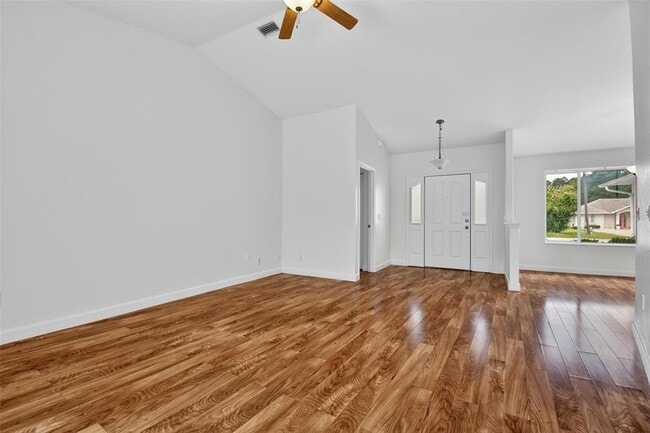 Photo - 231 Wellington Dr