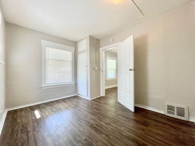 Photo - 901 Emerson Ave Unit #1