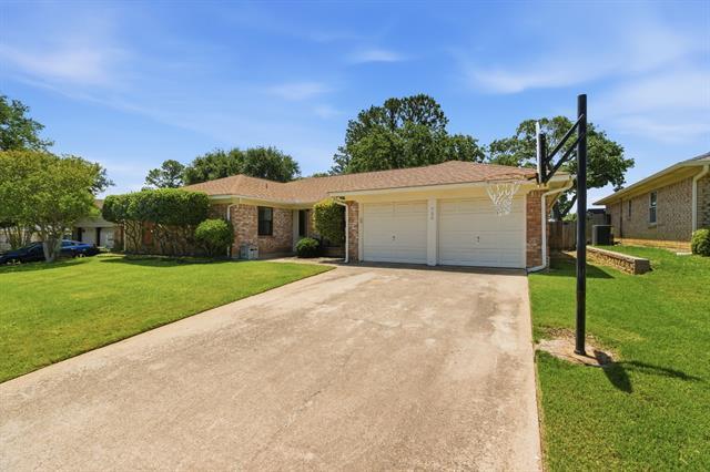 Photo - 720 Huntwich Dr