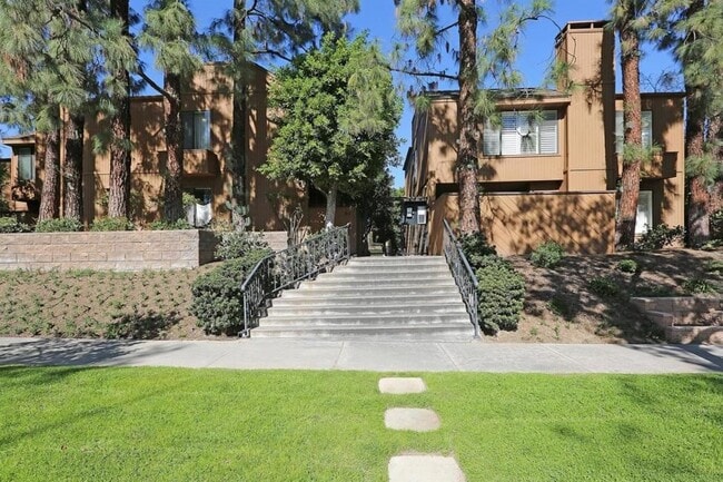 Photo - 91 Arlington Dr Townhome