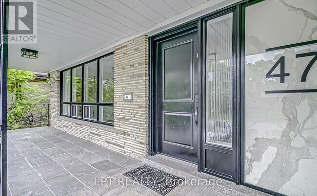 Photo - 47 Waterloo Ave