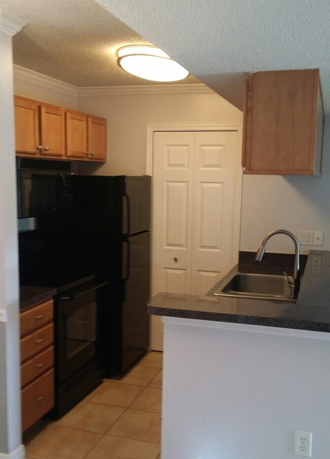 Photo - PLAP 209-205