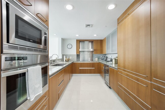 Photo - 2627 S Bayshore Dr Unit 1602