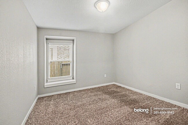 Photo - 6911 Rosemont Ct