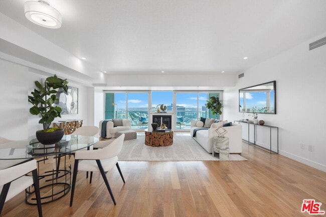 Photo - 13600 Marina Pointe Dr Unit 1507