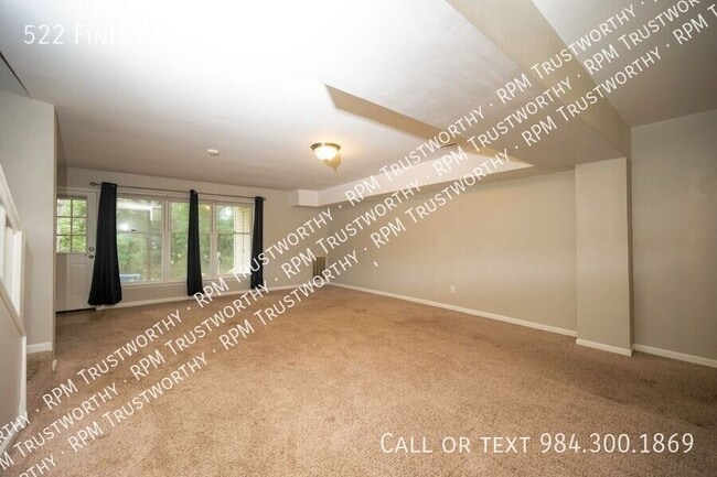 Photo - 522 Finley St